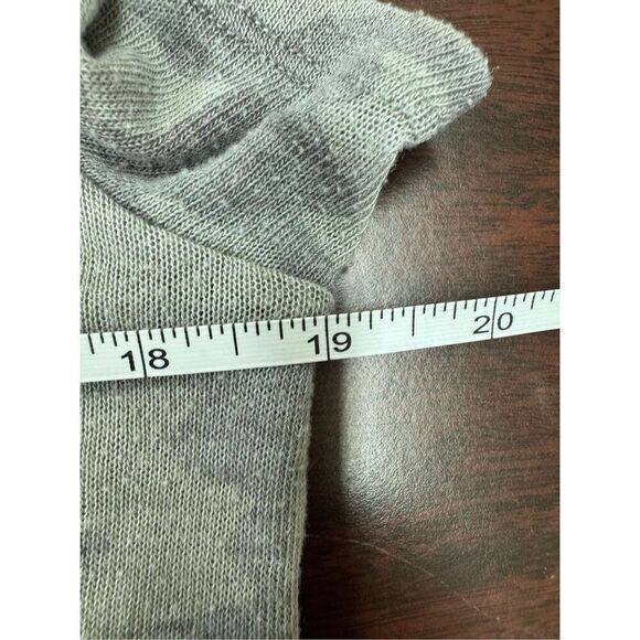 American Eagle Camouflage V-Neck Short Sleeve Blouse Size Medium - Picture 5 of 5